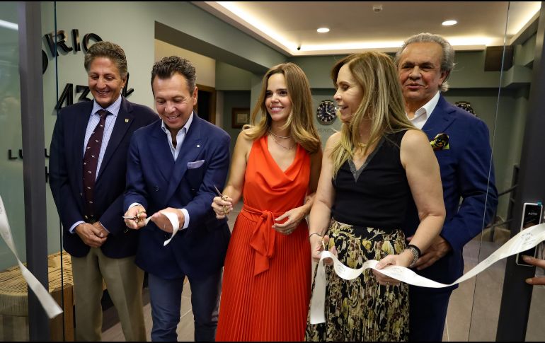 De izquierda a derecha: Juan José Frangie, Pablo Lemus, Renata Larios, Monserrat Moragrega y Luis Larios, quienes participaron en el corte de listón del hotel Origen 438. EL INFORMADOR/A. Navarro