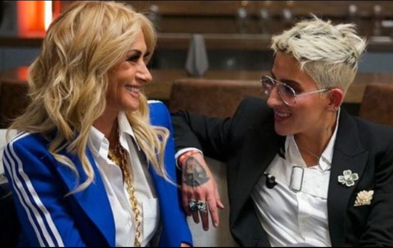 La periodista Adela Micha en entrevista con la conductora Maca Carriedo. ESPECIAL/ Instagram @adelamicha