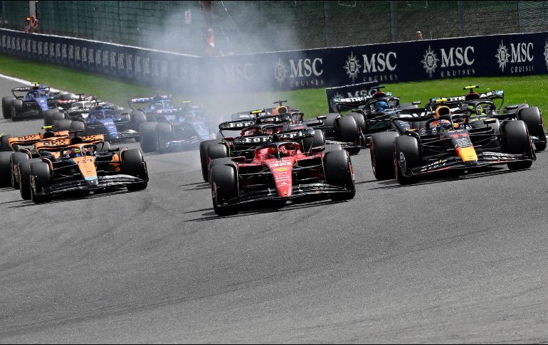 La espera ha terminado, y la Fórmula 1 regresa con más intensidad que nunca. AFP / ARCHIVO