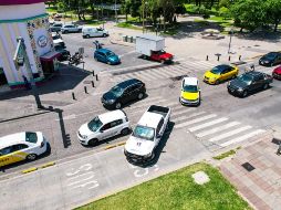 De acuerdo con la fracción XXXIII del Artículo 5 de la Ley de Movilidad, Seguridad Vial y Transporte de Jalisco, el carril exclusivo de transporte público es el espacio asignado para la circulación de vehículos de transporte público colectivo o masivo de personas pasajeras. EL INFORMADOR / A. Navarro