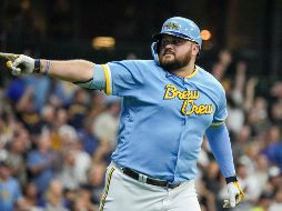 El mexicano Rowdy Téllez produjo cuatro carreras y anotó una en la victoria ante San Diego. AP/M. Gash