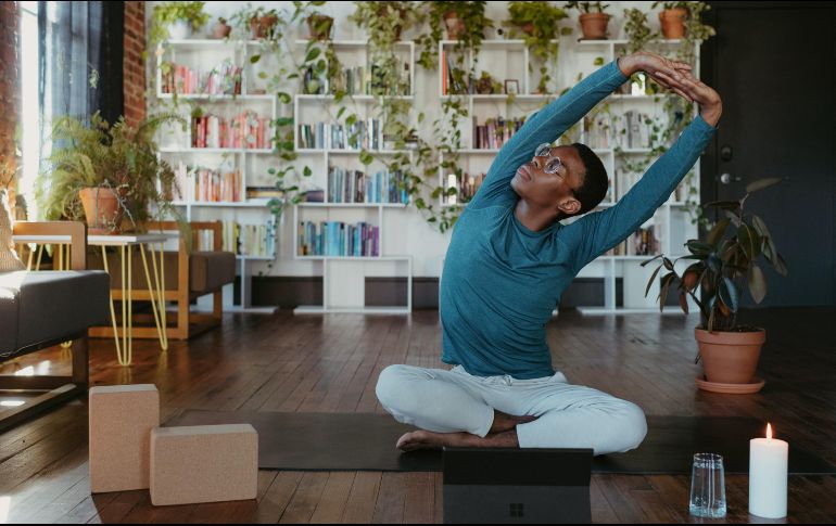 La música tiene un efecto despertador en el cerebro y reduce la inercia del sueño. Especial / Surface vía Unsplash