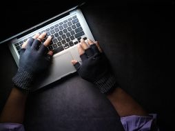 Cuando navegamos en la red también estamos en peligro. Foto de Towfiqu barbhuiya en Unsplash