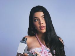 Kenia Os estrena el sencillo "Lovelove U"