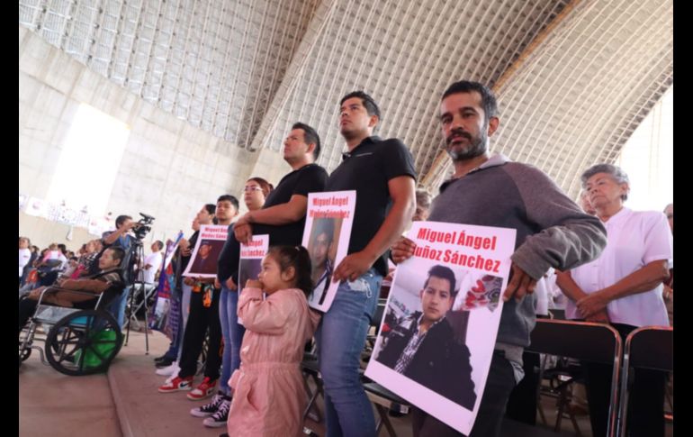 Durante la misa realizada en el Santuario de los Mártires en el marco del Día Internacional de las Víctimas de Desapariciones Forzadas el arzobispo también pidió a las autoridades que busquen dar solución a las familias. EL INFORMADOR / H. Figueroa