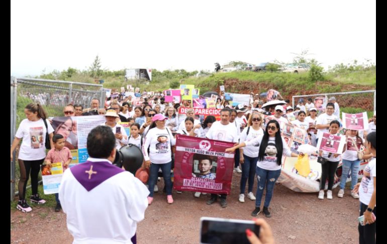 Durante la misa realizada en el Santuario de los Mártires en el marco del Día Internacional de las Víctimas de Desapariciones Forzadas el arzobispo también pidió a las autoridades que busquen dar solución a las familias. EL INFORMADOR / H. Figueroa