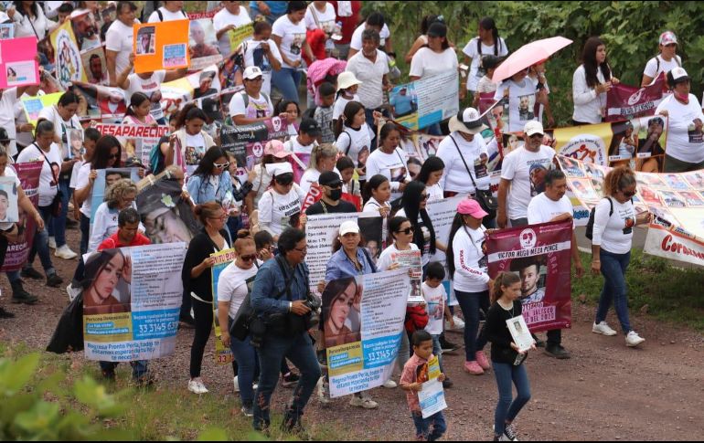 María Guadalupe Aguilar, coordinadora del colectivo Familias Unidas por Nuestros Desaparecidos Jalisco, Fundej, explicó que esta marcha se hace para pedir a las autoridades que no sean omisas ante el dolor que padecen. EL INFORMADOR / H. Figueroa