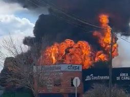 Al sitio se dirigieron unidades de PCNL, Protección Civil de Cadereyta y unidades de bomberos, informando que para las 16:15 horas el fuego estaba controlado y se trabajaba en su liquidación. ESPECIAL