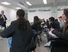 Existen personas que desean estudiar una carrera más práctica que teórica. EL INFORMADOR / ARCHIVO