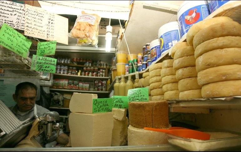 El titular de la Procuraduría Federal del Consumidor (Profeco), presentó los quesos panela que incumplen con lo que presentan y los que más sodio contienen. EL INFORMADOR / ARCHIVO