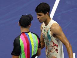 Carlos Alcaraz no pudo mostrar todo su arsenal, ya que su encuentro de ayer en Nueva York terminó súbitamente. EFE/B. Hirschfeld