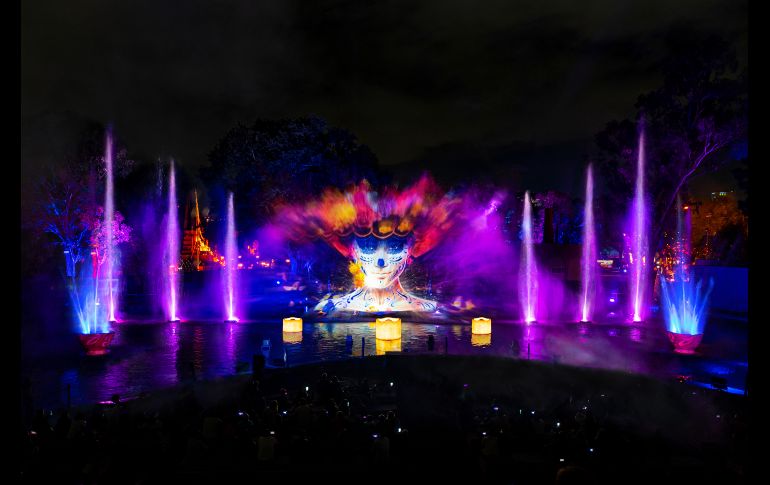 A lo largo de cinco hectáreas, podrán encontrar impactantes espectáculos multimedia, música en vivo, lo mejor de la gastronomía típica local, instalaciones artísticas, performance, photomoments y muchas sorpresas más.CORTESÍA / Calaverandia