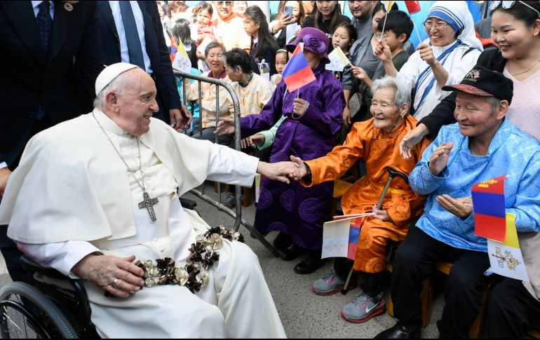 El papa Francisco es recibido en la Nunciatura Apostólica de Mongolia. EFE/Medios del Vaticano
