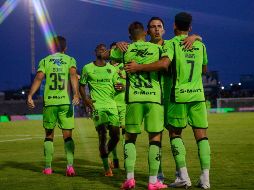 Aitor García hizo dos golazos en la victoria de los Bravos. IMAGO7/J. Zamora