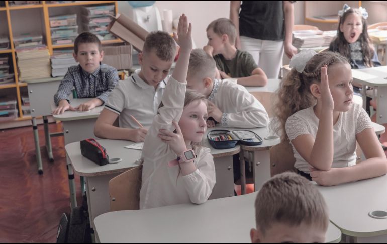 Retoman las clases presenciales luego de la pandemia y la guerra. AFP/R. Pilipey