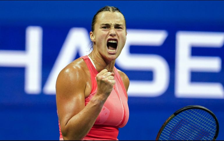 Sabalenka aseguró la punta de la WTA tras la sorprendente derrota de Iga Swiatek a manos de Jelena Ostapenko. EFE/W. Oliver