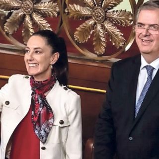 Sheinbaum manda mensaje a Ebrard, pero la deja en "visto"