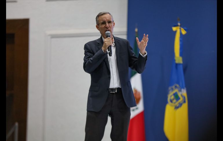 Guillermo Velasco, uno de los autores del libro, destacó la importancia de la clase media, principalmente porque consideró que son participativos en los distintos procesos de cambio en el país. EL INFORMADOR / A. Navarro