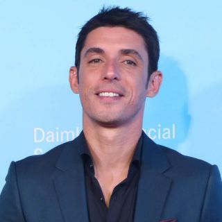 ¡Doble personalidad! Alberto Guerra se multiplicó para papel actoral