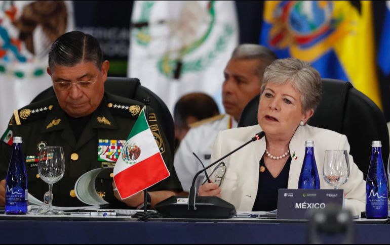 Líderes de México y Colombia invitan a una 