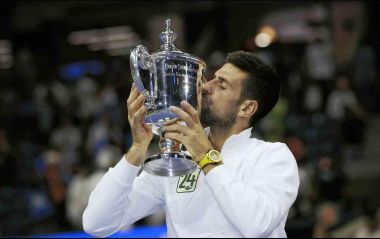 Nole con 36 años y 3 meses ratifica que es el tenista con más títulos ‘Grandes’. EFE