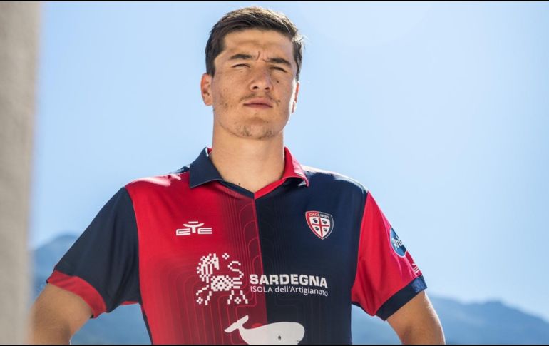 Eldor Shomurodov milita en el Cagliari de la Serie A de Italia. ESPECIAL/@CagliariCalcio