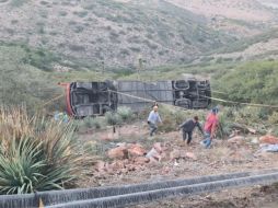 Elementos de Protección Civil llegaron a socorrer a los lesionados. ESPECIAL/Coordinación Estatal de Protección Civil SLP