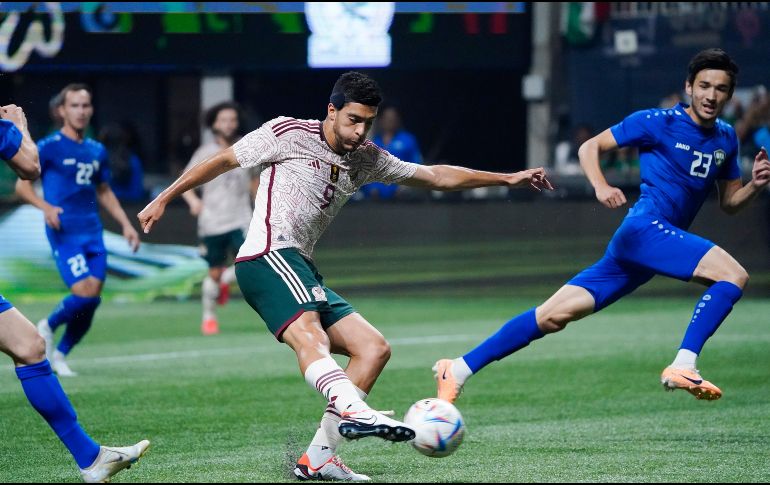 Raúl Jiménez se mostró contento en lo individual al anotar doblete. IMAGO7