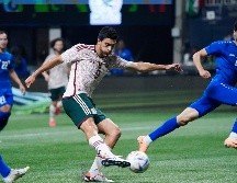 Raúl Jiménez se mostró contento en lo individual al anotar doblete. IMAGO7