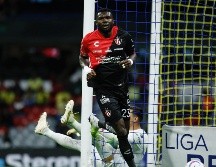 Caicedo resalta la importancia de tener compañeros de calidad a su lado, mencionando a jugadores como Augusto Solari, Brian Lozano y Mateo García, quienes le brindan apoyo en el campo y contribuyen al éxito del equipo. IMAGO7