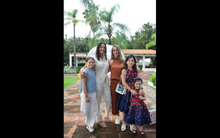 Viviana Covarrubias, Viviana Martínez Álvarez, Ana Solana, Ana Laura Valenzuela y Sofía Valenzuela. GENTE BIEN JALISCO/ Marifer Rached