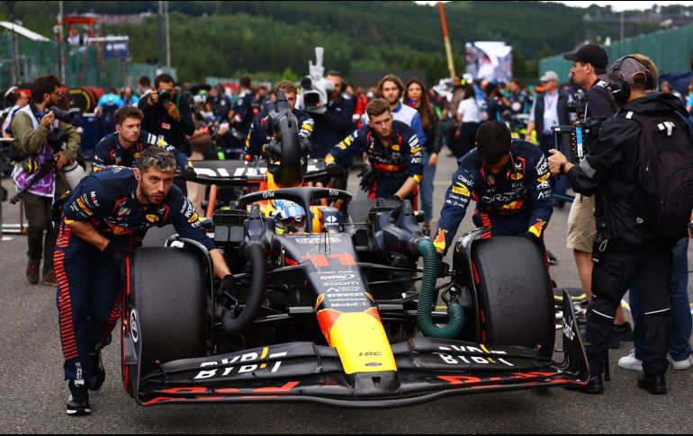 Sergio Pérez ha tenido una destacada temporada a bordo de su RB19. ESPECIAL/@SChecoPerez