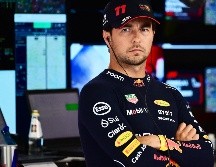 “Checo” Pérez se encuentra en una posición crucial en la clasificación de pilotos, ya que está siendo perseguido de cerca por pilotos de renombre como Lewis Hamilton y Fernando Alonso. AFP / ARCHIVO