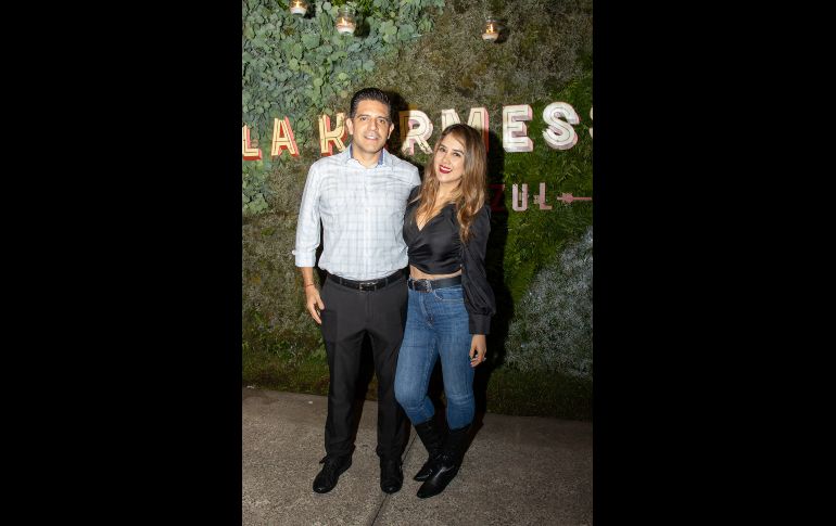 Roberto Granados y Lady Tequila. GENTE BIEN JALISCO/ Christian Pérez