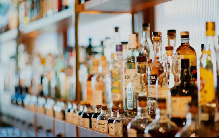 Te contamos cuales son los tequilas que Liverpool vende en menos de 300 pesos. UNSPLASH