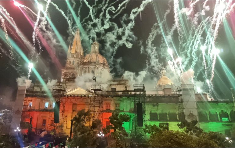 Tómalo en cuenta: el día de mañana por las Fiestas Patrias habrá cierres viales cerrados y modificaciones en rutas del transporte público. EL INFORMADOR/ ARCHIVO.