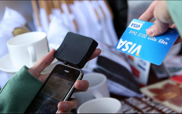 Si estás cansado de que te cobren comisión, checa cómo puedes denunciar y de cuánto es la multa para los establecimientos que hacen esto. EL INFORMADOR/ ARCHIVO.