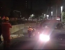 Los lesionados fueron atendidos por paramédicos de la Cruz Roja, quienes los trasladaron al puesto de socorros en el Parque Morelos. ESPECIAL/PCyBomberos GDL