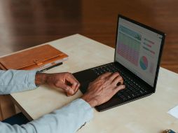 El home office se ha vuelto la norma para miles de mexicanos. Foto de Windows en Unsplash