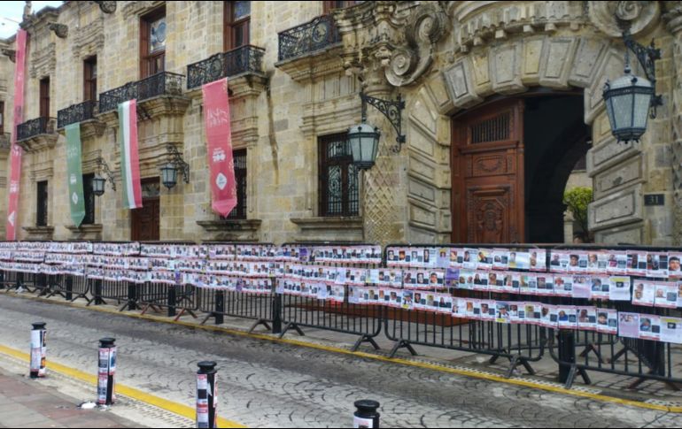 Mañana a las 10:00 de la mañana está programada una manifestación afuera de la Fiscalía de Jalisco donde se pegarán fichas de búsqueda para exigir la localización con vida de los muchachos. EL INFORMADOR