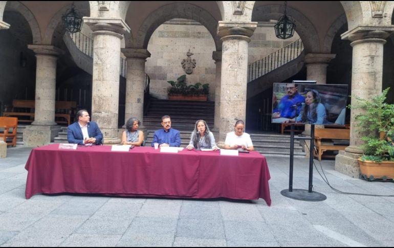 La regidora de Morena, Candelaria Ochoa, aseguró que la palabra del exalcalde Alfonso Petersen, quien cedió en comodato el espacio en el 2009, se debe respetar y no tienen que ser retirados del lugar. EL INFORMADOR / J. Velazco