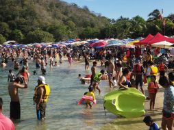 Por ley, al trabajador mexicano le corresponde una prima vacacional del 25% de su salario. SUN/ ARCHIVO