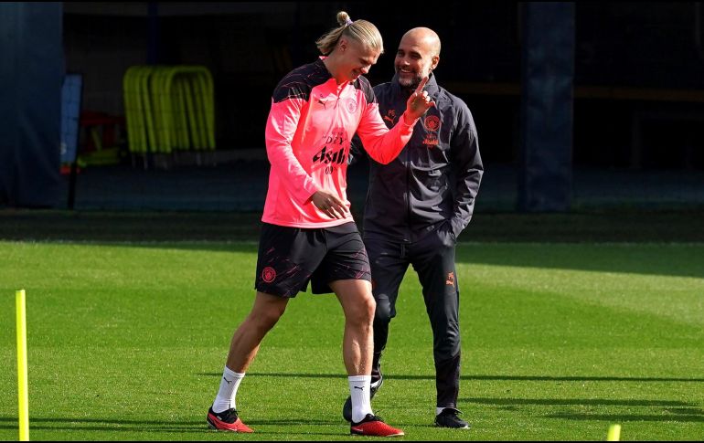 El Manchester City, dirigido por Pep Guardiola y liderado por Erling Haaland, están en la mira de otros 31 equipos que los buscan destronar en este certamen. AP/M. Rickett