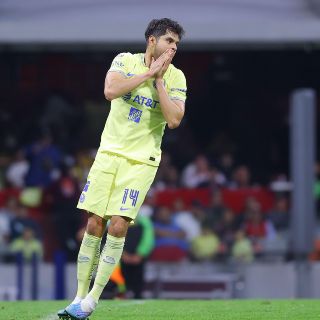 Néstor Araujo sufre dura lesión de rodilla