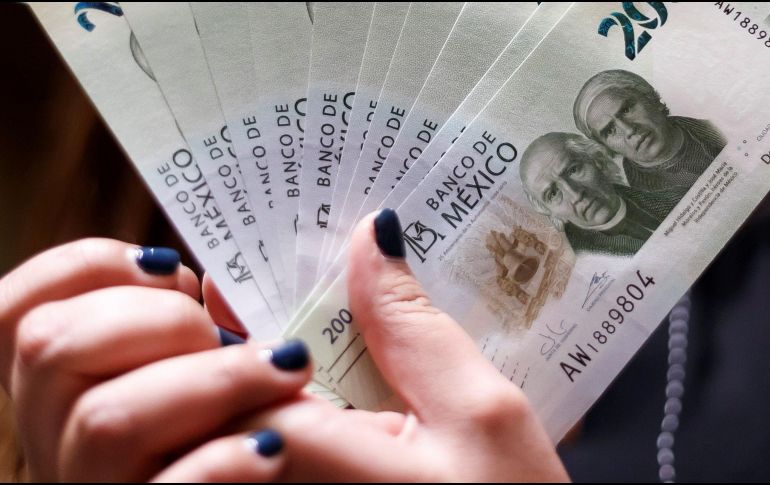 De ser aprobada, los trabajadores del sector privado podrían recibir un aguinaldo doble si cumplen con ciertos requisitos. EL INFORMADOR/ ARCHIVO.