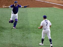 En la mente de los aficionados quedó grabado el recuerdo de que fue precisamente Julio Urías el encargado de lanzar el último out que le dio el trofeo al equipo del sur de California. AFP / ARCHIVO