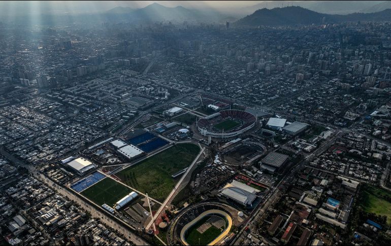 Vista aérea de las sedes en Santiago, Chile, donde se llevarán a cabo los Juegos Panamericanos 2023. AFP / ARCHIVO