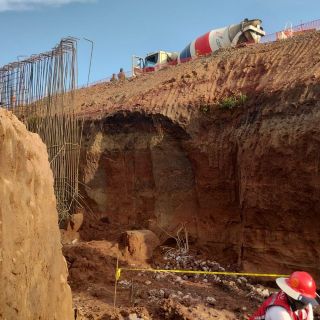 Desplome de muro en obra dejó un muerto y dos heridos en Tonalá