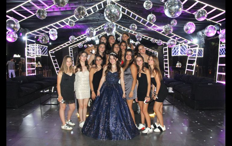 Ivana Aguilera Ituarte con sus amigas. GENTE BIEN JALISCO/ Esmeralda Escamilla