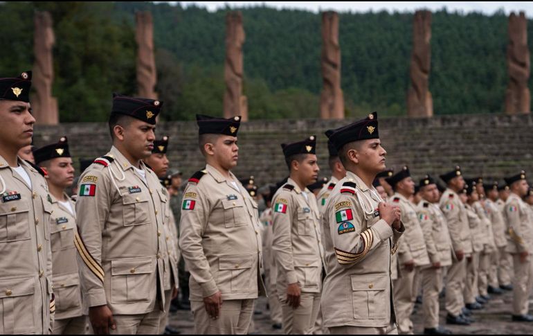 El director narra la historia de un cadete y su formación militar. ESPECIAL